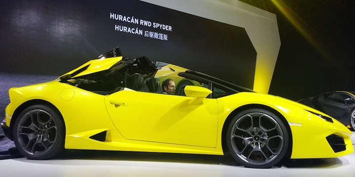 兰博基尼之夜 Huracan LP 580-2敞篷版全球首发