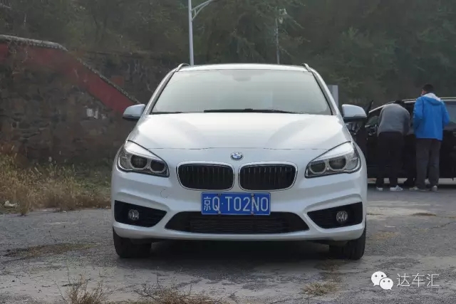 试驾宝马2系运动旅行车 3系跑得快 我装得多