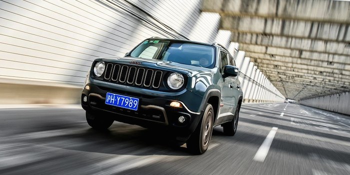 情怀or实力？ 测Jeep自由侠2.0L四驱版