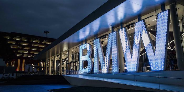 速度、艺术与咖啡，尽在BMW粉丝上海新据点