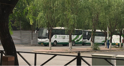 谁该为北京蟹岛电动大巴着火近亿元损失买单？