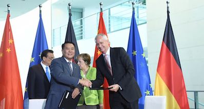 北汽与戴姆勒联手产奔驰电动车 投资北京新能源