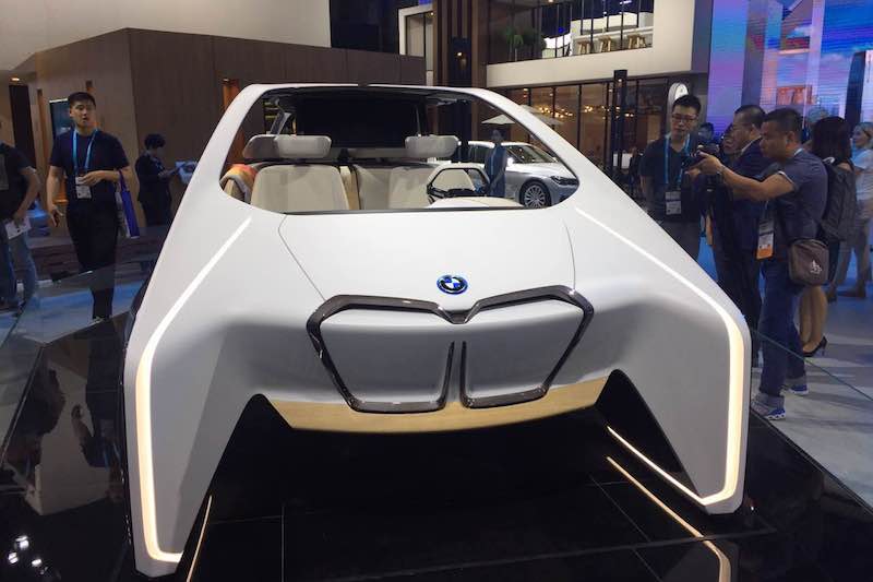 实木材质打造 BMW i未来概念座舱亮相亚洲CES