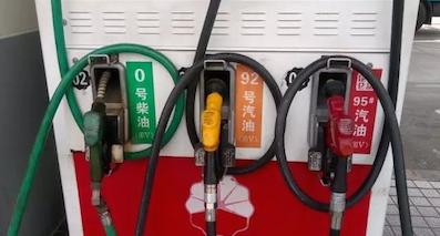 汽车加错了油有什么危害，该怎么办？
