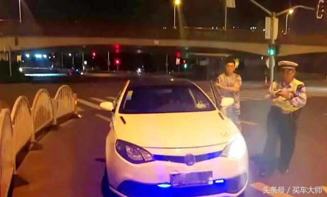 不打转向灯也会扣光12分 比海燕系统还可怕 史上最严交通整治来了！