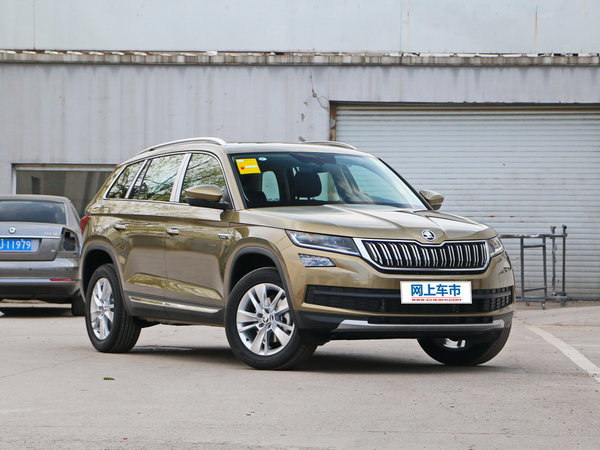 斯柯达  TSI330 右前正45度