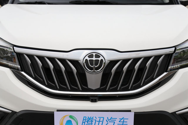 中华V3 2017款 1.5T AT旗舰型