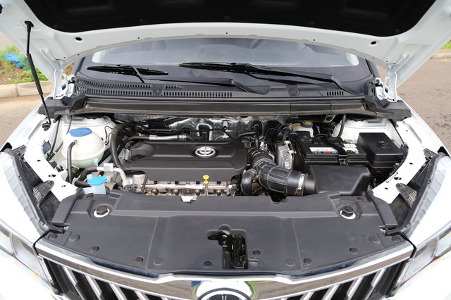 中华V3 2017款 1.5T AT旗舰型