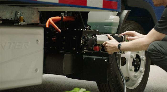电动汽车，黑科技，新车，前瞻技术，戴姆勒卡车投资StoreDot,StoreDot快充技术,戴姆勒卡车StoreDot改进电池快充技术