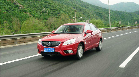 艾瑞泽5e/风神E70/EU400三车 选哪款好？ 