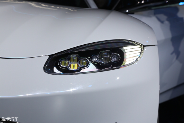 全新一代Vantage