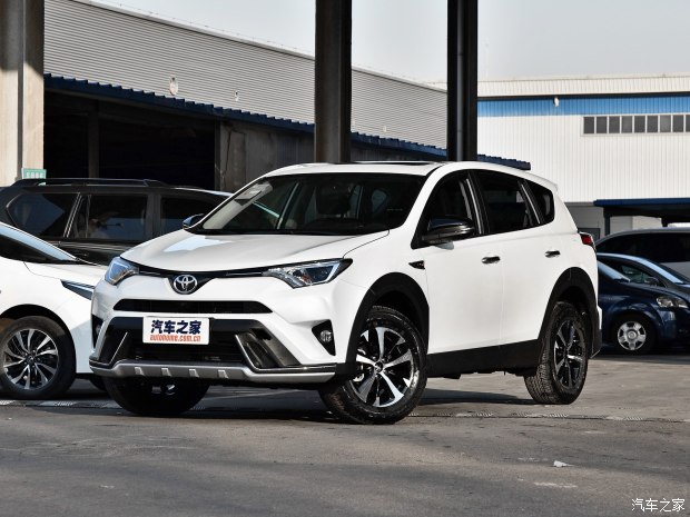 一汽丰田 RAV4荣放 2018款 2.0L CVT两驱风尚X版