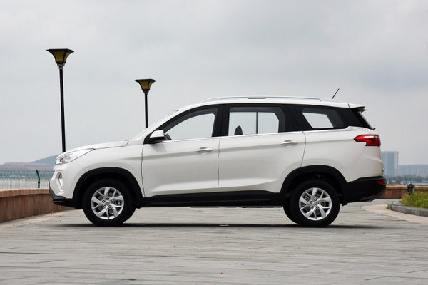 六万元起能买到的7座SUV 三款自主大空间SUV推荐-图3