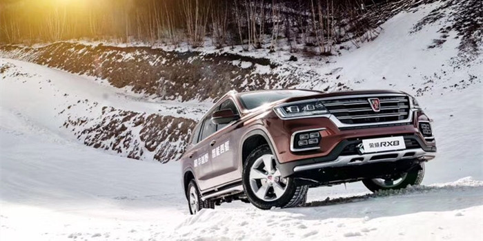 荣威豪华7座SUV RX8 成功挑战冬奥会最难赛道
