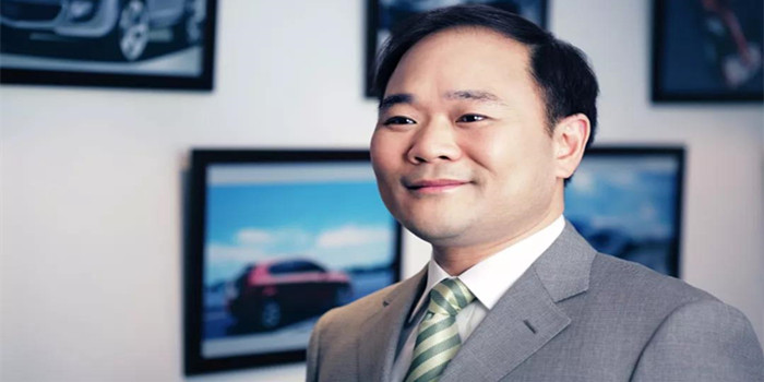 人大代表李书福：这次提案关注网约车和甲醇汽车