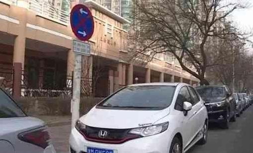 转左不给，转右也不给,这路应该怎么走呢？