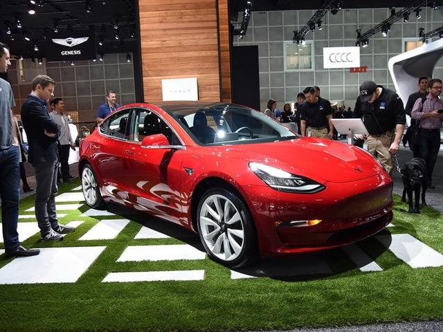 将推红色内饰 特斯拉Model 3最新消息 