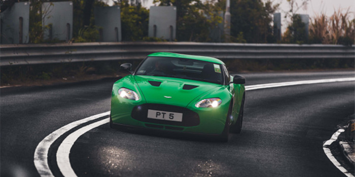 Aston Martin V12 Zagato