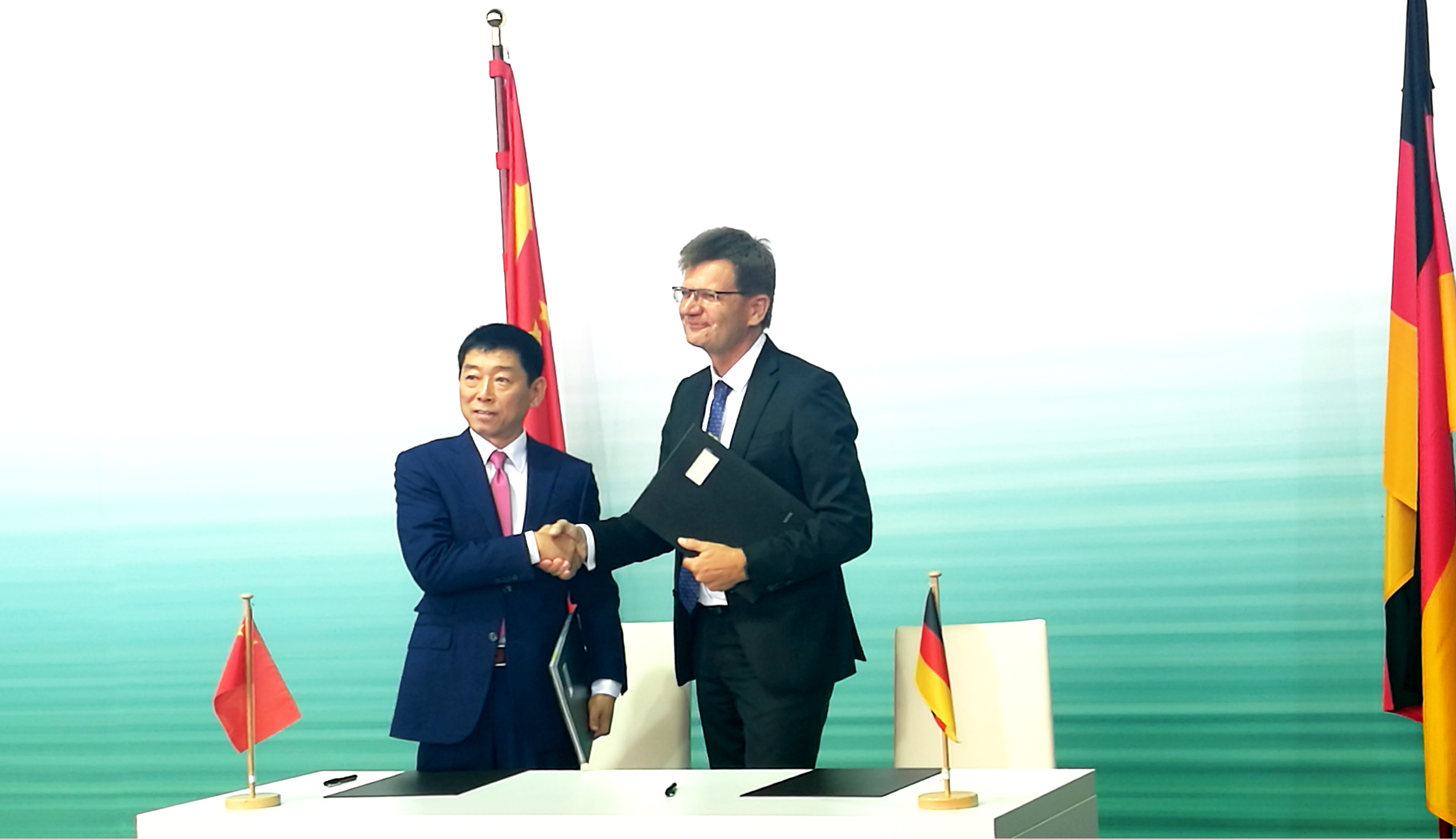 长城宝马正式签署合资合同 将国产MINI电动车