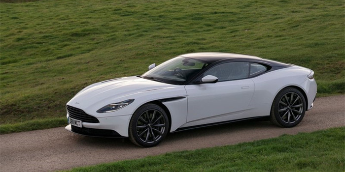 Aston Martin DB11 V8 (2018)