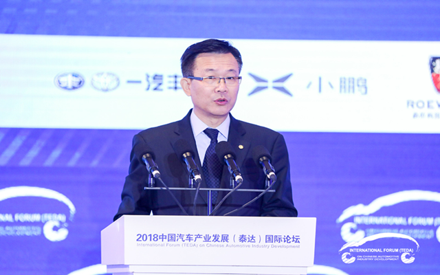 东风汽车安铁成：汽车行业迈入了高质量发展的新征程