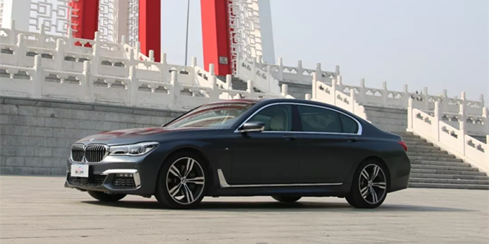 试驾宝马750Li 实用至上的豪华期间轿车