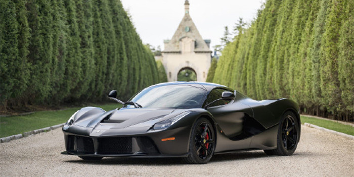 哑光黑法拉利LaFerrari