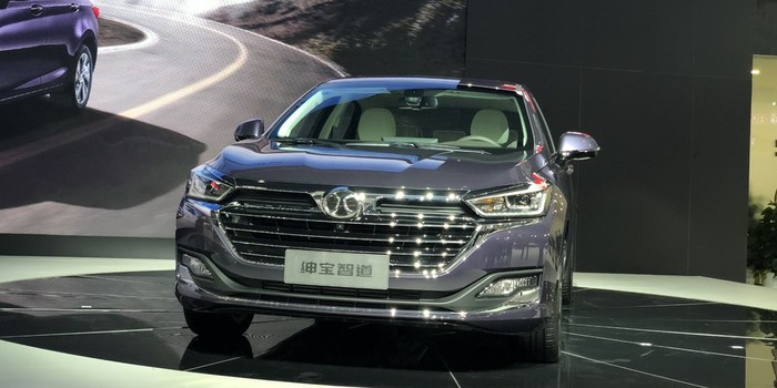 北汽2.0时代B级车 绅宝智道售价8.99万元-12.99万元