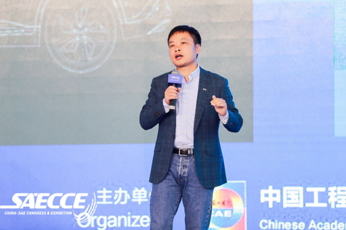 电动汽车，特斯拉，小鹏汽车董事长何小鹏,智能汽车，小鹏汽车自动泊车