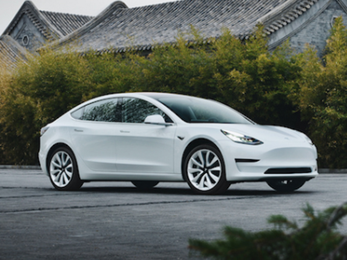 特斯拉Model 3国内上市 官方售价43.3万元