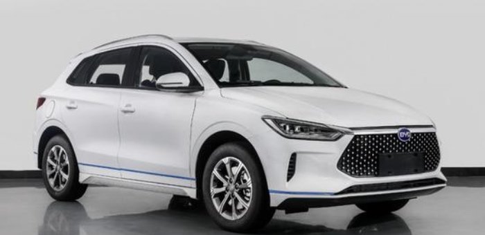 续航超360km 比亚迪e2定位两厢纯电动轿车