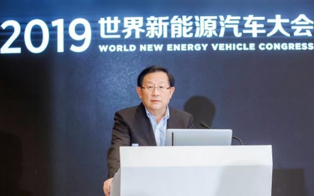 万钢：新能源汽车安全改善的五点建议