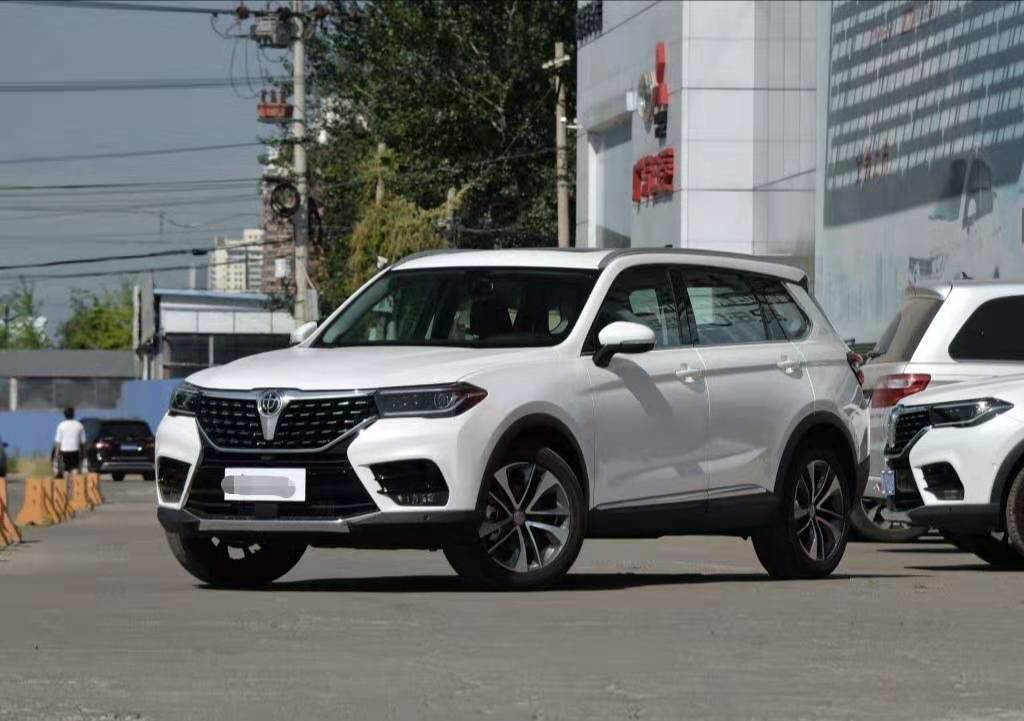 华晨中华V7 1.8T车型上市 售价13.59万起
