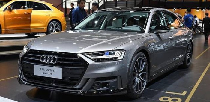 奥迪发布全新S8官图 搭载4.0T V8发动机