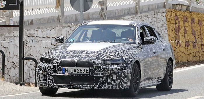 对标特斯拉Model 3 宝马i4电动轿车最新谍照曝光