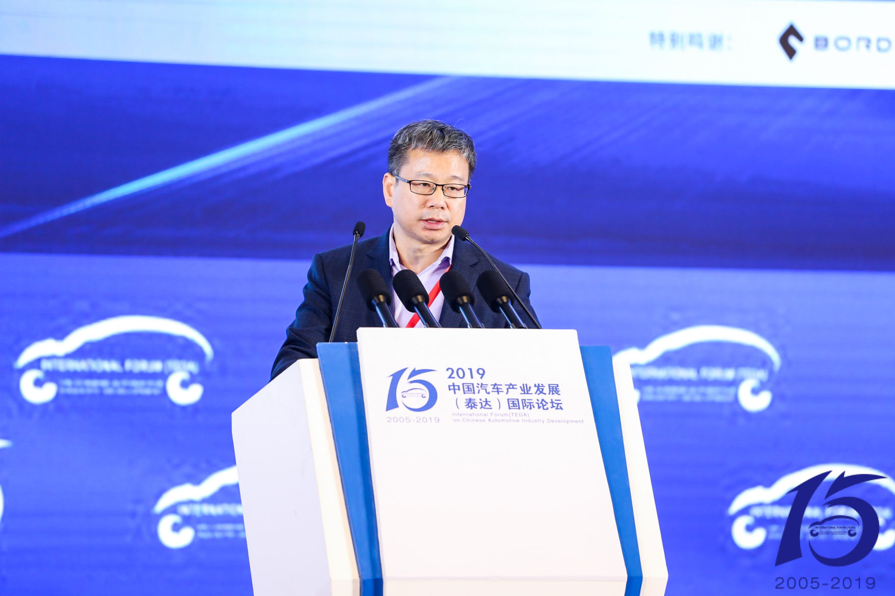 黄希鸣：做好准备，迎接新能源汽车产业的机遇和挑战