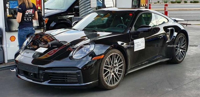 搭载3.8T六缸发动机 新911 Turbo谍照曝光