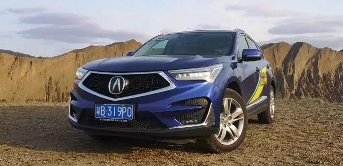 搭载2.0T+10AT动力 试驾讴歌RDX翻越天山