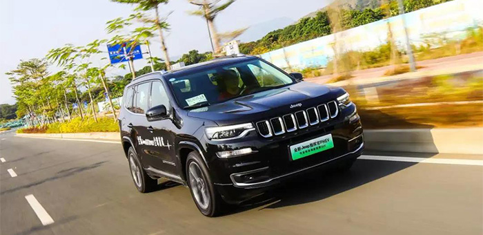 试驾指挥官PHEV 插电后的Jeep是很省油的