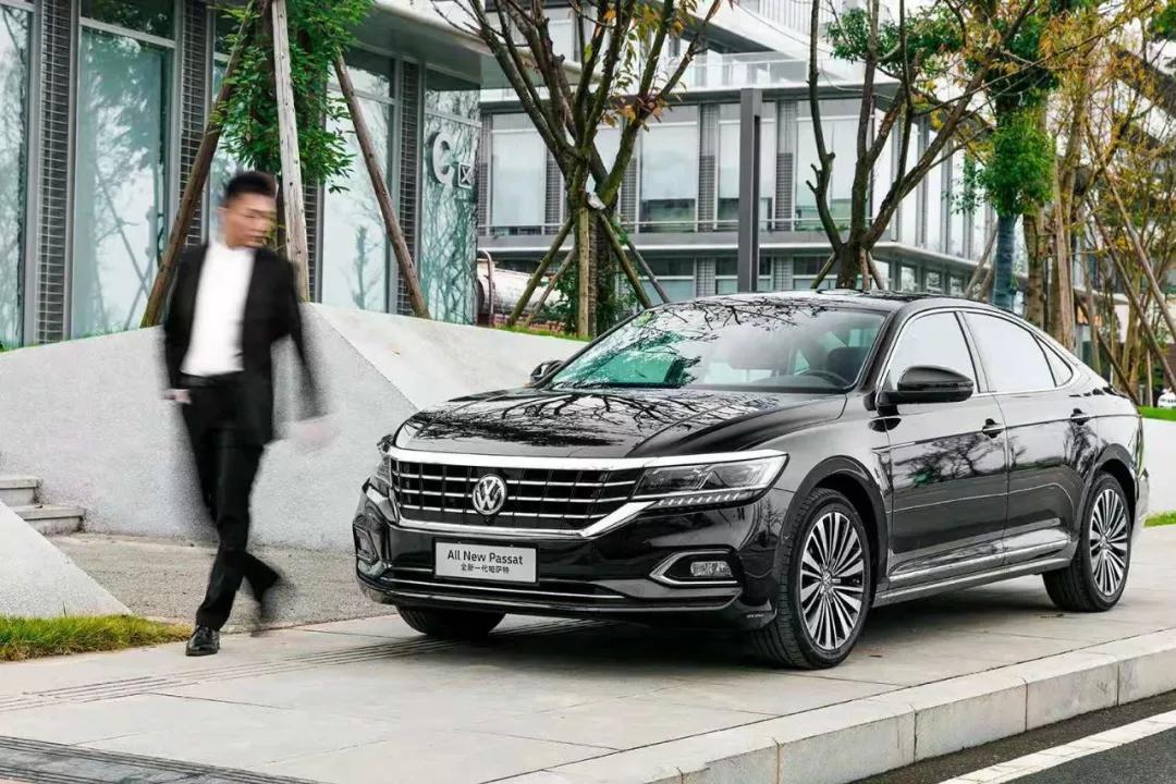 塑造更为年轻化的车身 试驾全新一代帕萨特