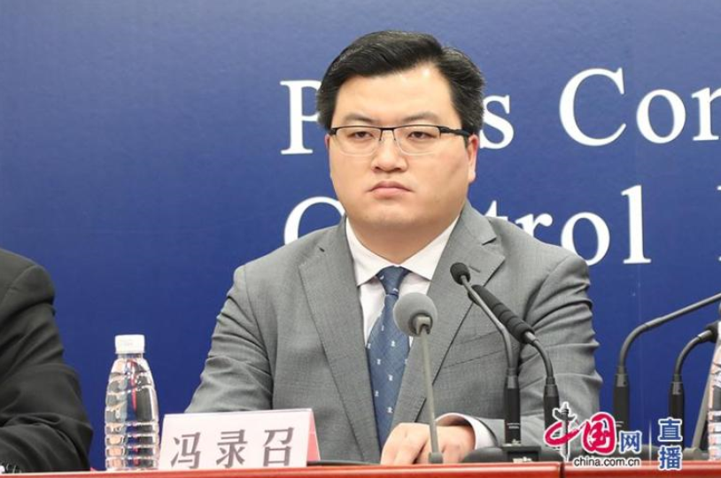 冯录召：对马路和轮胎消毒属于过度消毒 