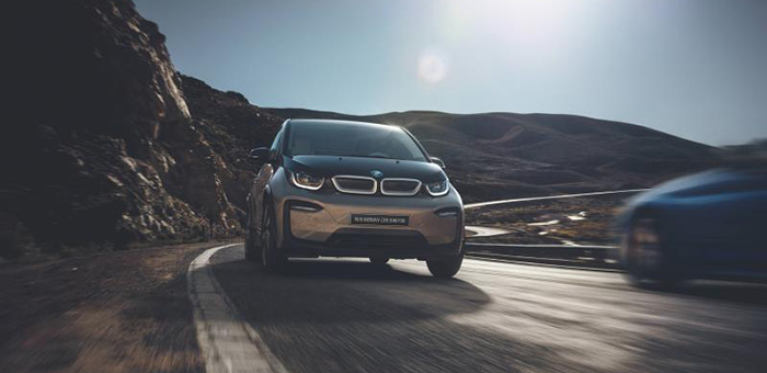 纯电动BMW i3快充畅行款上市 售30.58万元