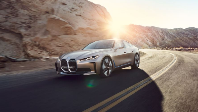 电动新纪元 纯电动轿跑BMW i4概念车发布