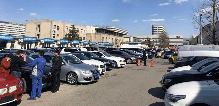 北京二手车市调查：外迁补贴难落实 国三贴标混乱
