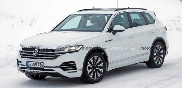 续航可达1000km 大众途锐GTE谍照曝光