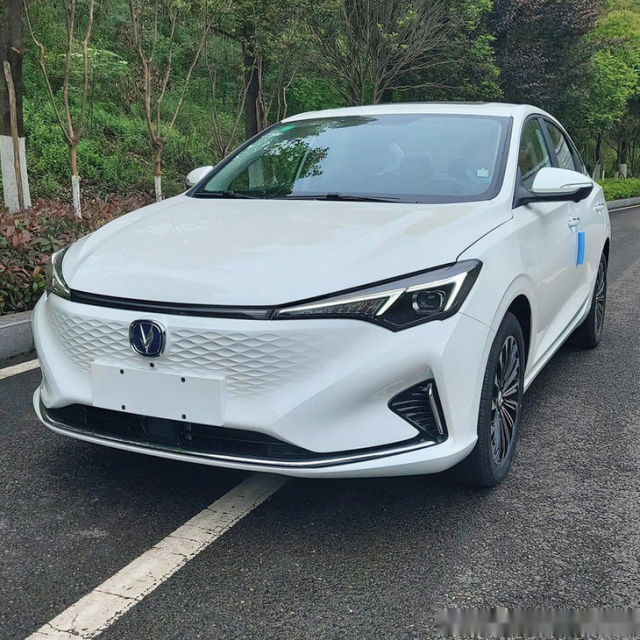 续航425km 长安逸动E-Life将于8月上市