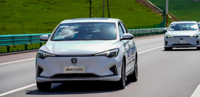 续航可达425km 长安逸动E-Life表现如何？