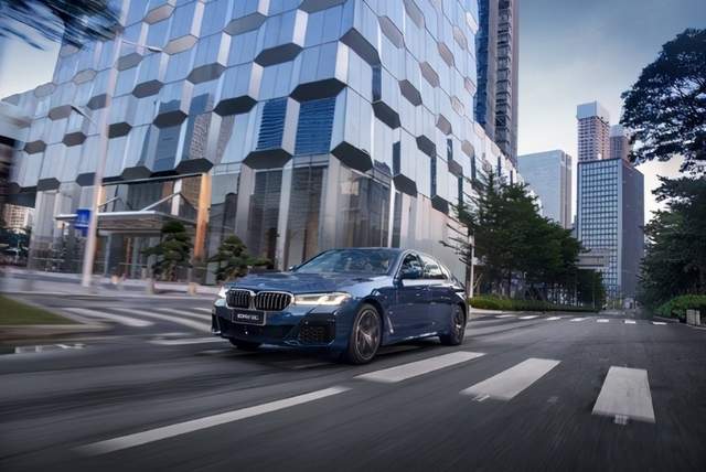 新BMW5系Li发布 搭25项豪华配置