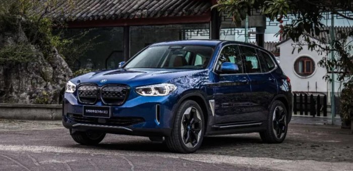 创新BMW iX3：豪华品牌纯电时代的可靠选择