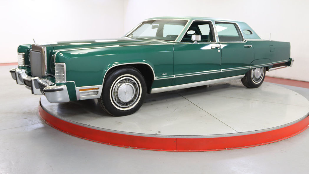 1977Lincoln Town Car